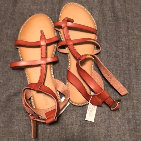 Old Navy Sandal - Picture 1 of 2